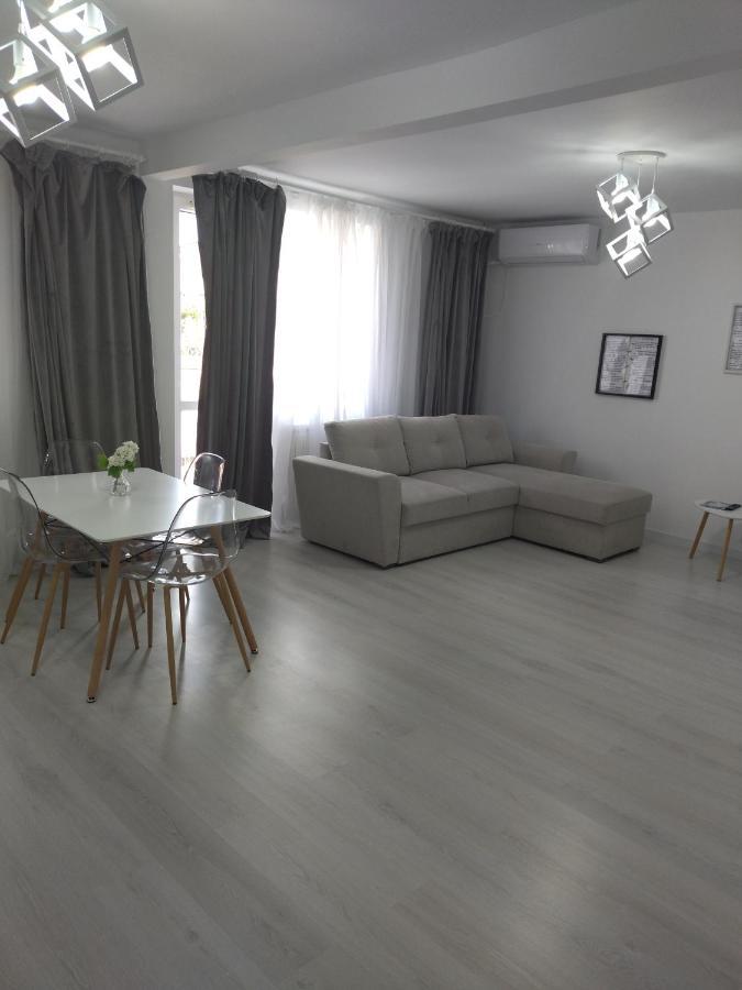 Apartament Max. Confort Tulcea Exterior photo