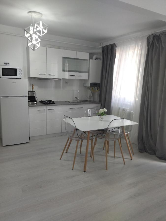 Apartament Max. Confort Tulcea Exterior photo